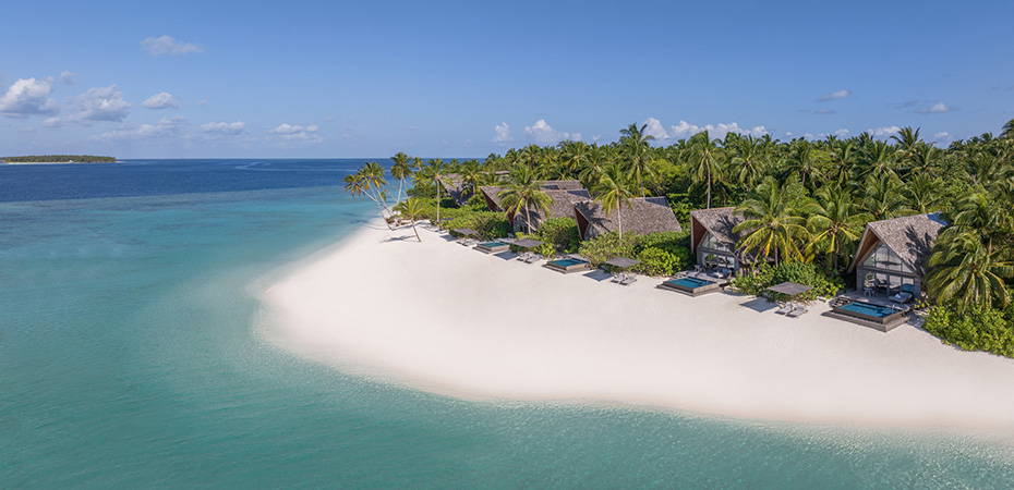 Beach Villa with Pool with Seaplane Transfer - The St. Regis Maldives Vommuli Resort