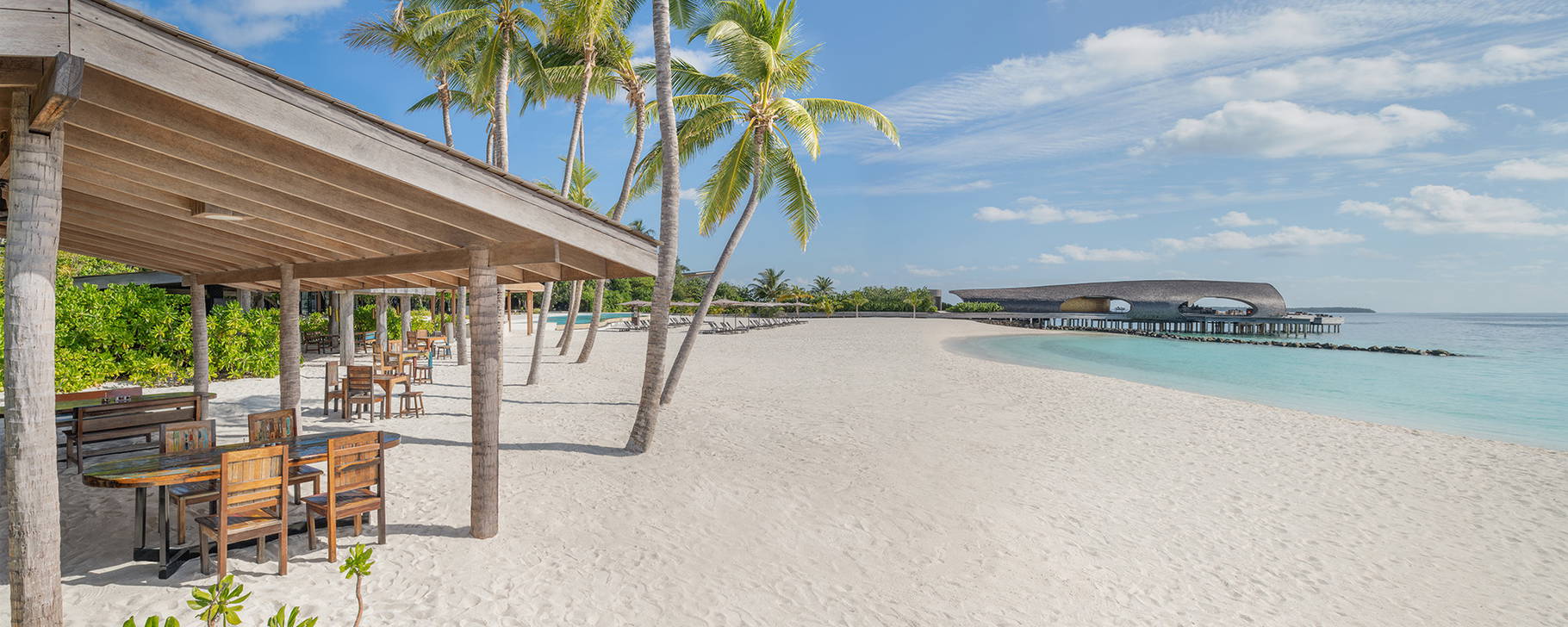 Strand - The St. Regis Maldives Vommuli Resort