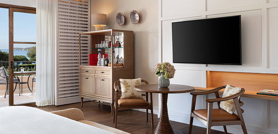Grand Junior Suite Sea View - The St. Regis Mardavall Mallorca Resort