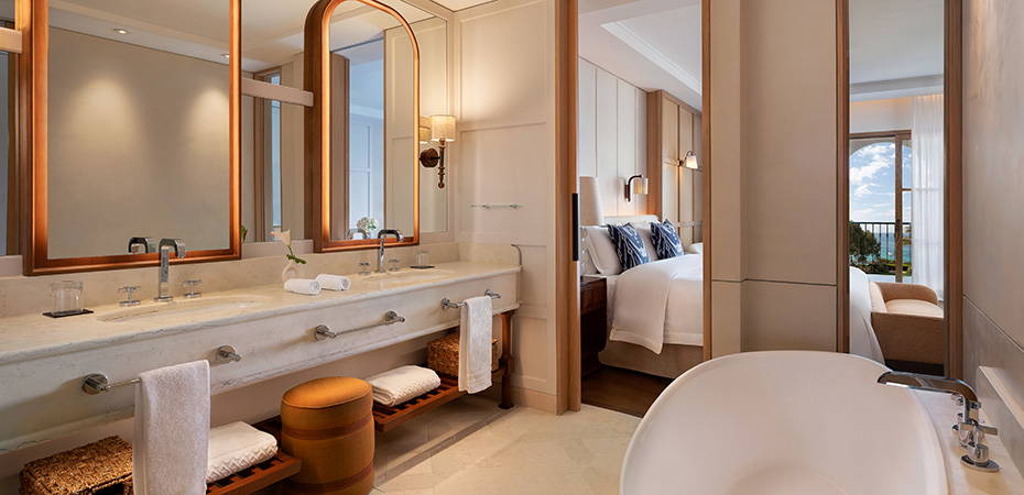 Grand Junior Suite Sea View - The St. Regis Mardavall Mallorca Resort