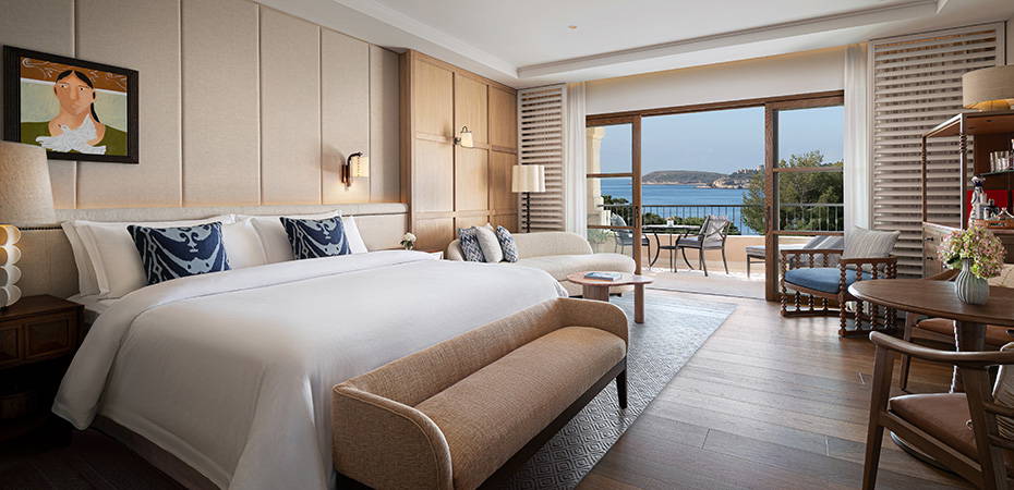 Grand Junior Suite Sea View - The St. Regis Mardavall Mallorca Resort