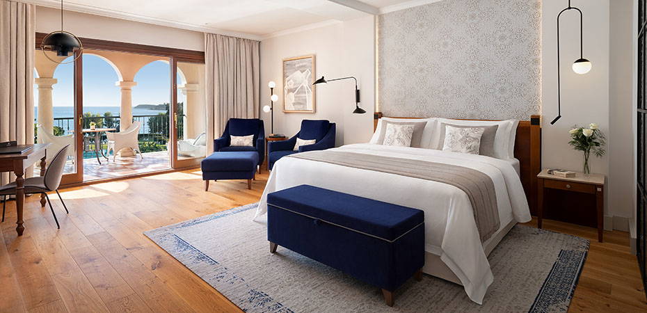 Junior Suite Sea View - The St. Regis Mardavall Mallorca Resort