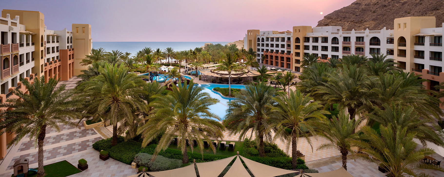 Hotelanlage - DoubleTree by Hilton Muscat Al Waha