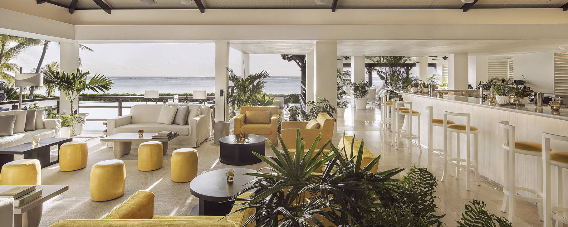 The Bar - LUX Le Morne