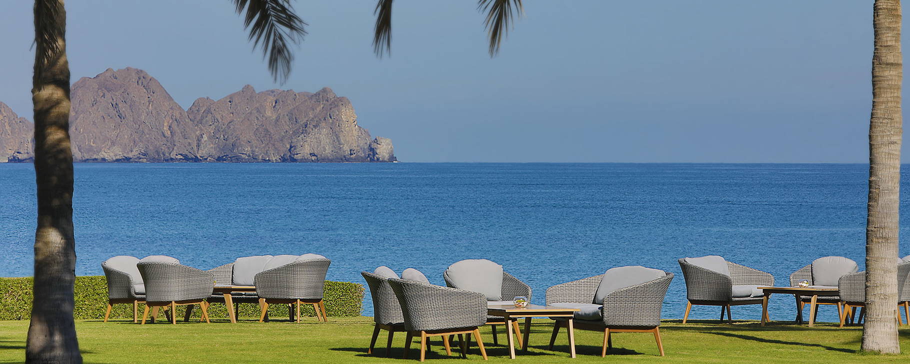 The Pavilion Lounge - Al Bustan Palace, a Ritz-Carlton Hotel