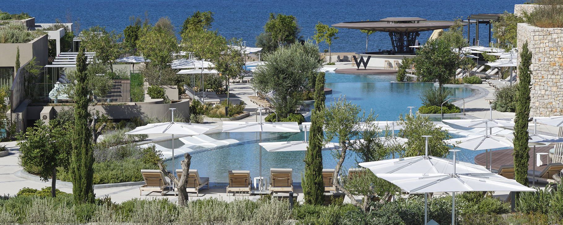 Pools - W Costa Navarino