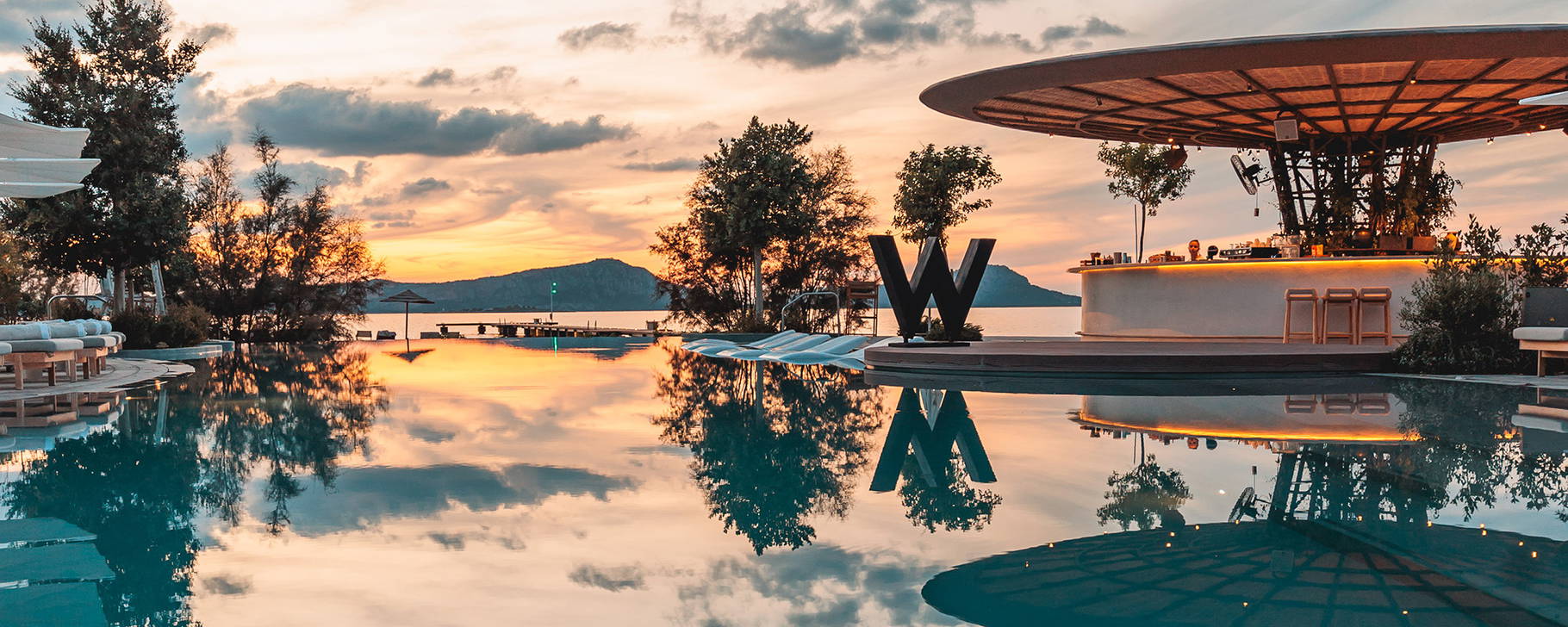 Wet Deck - W Costa Navarino