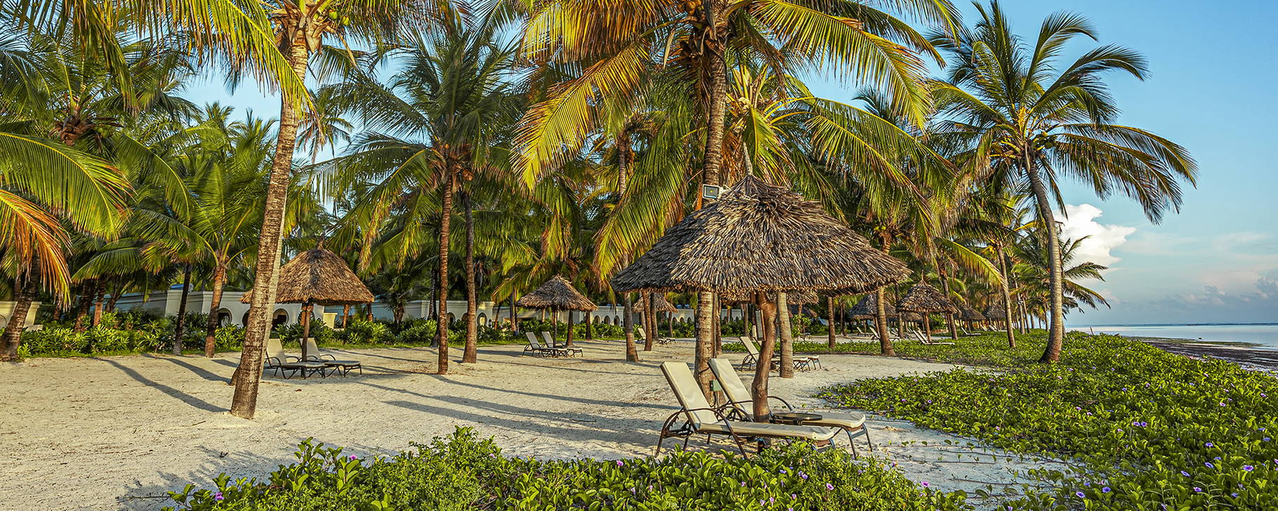 Strandanlage - Baraza Resort & Spa