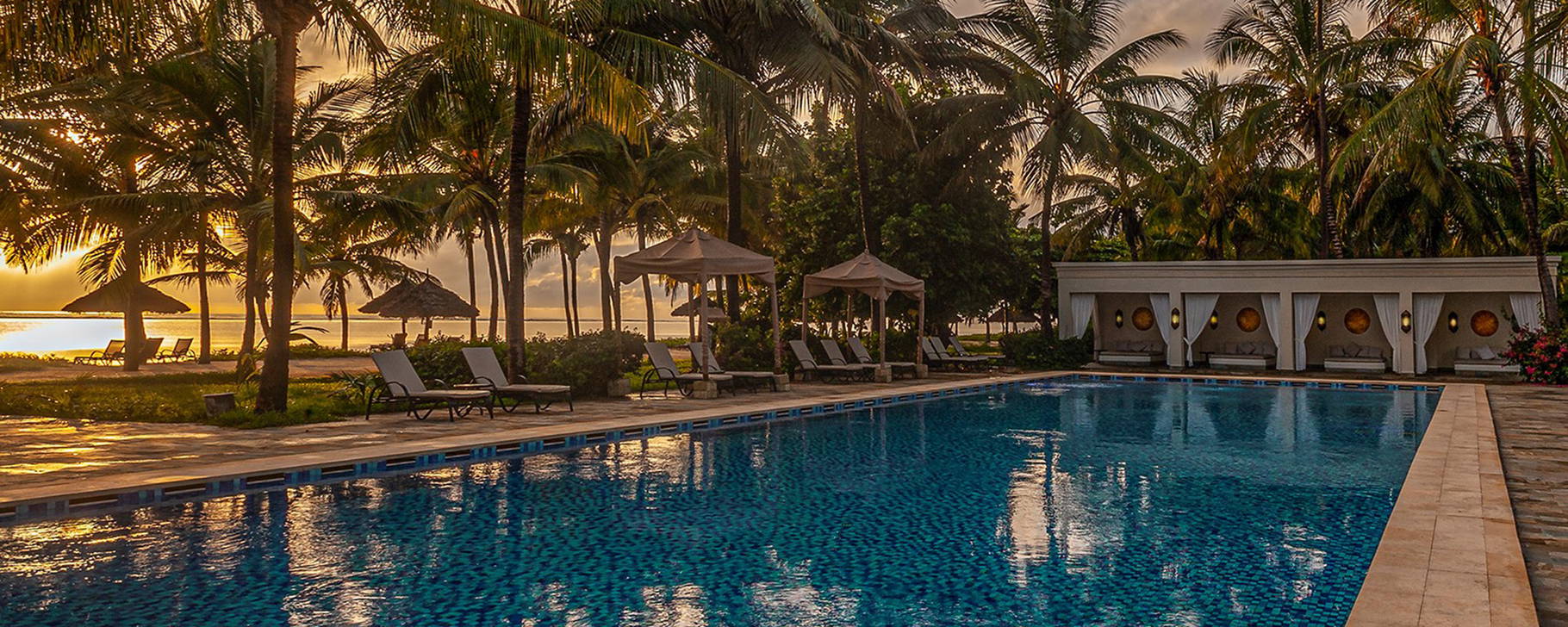 Poolanlage - Baraza Resort & Spa