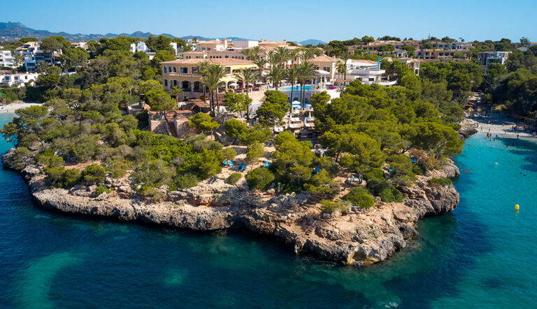 ROBINSON Cala Serena