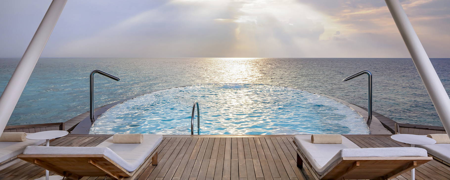 Spa-Pool - The St. Regis Maldives Vommuli Resort