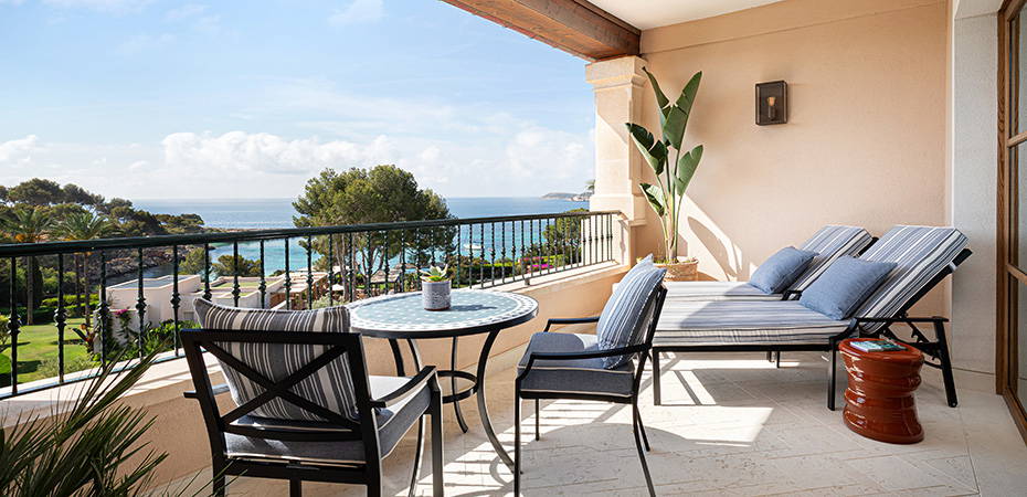 Grand Junior Suite Sea View - The St. Regis Mardavall Mallorca Resort