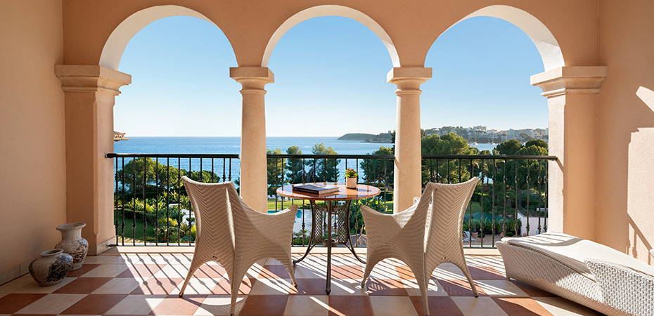 Junior Suite Sea View - The St. Regis Mardavall Mallorca Resort