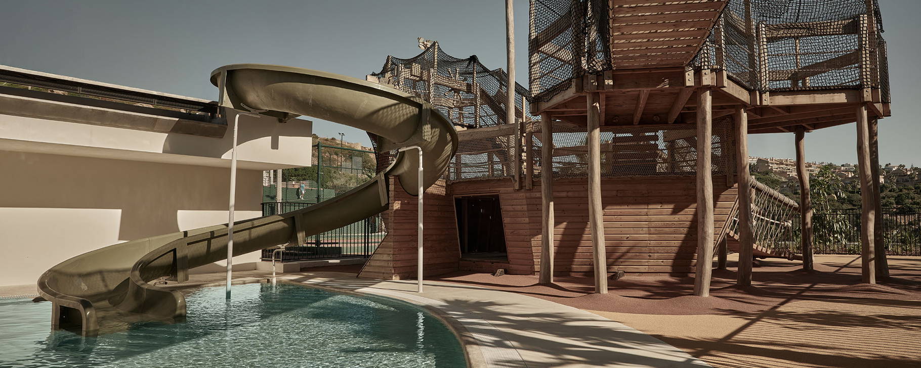 Kinderspielplatz - OKU Andalusia