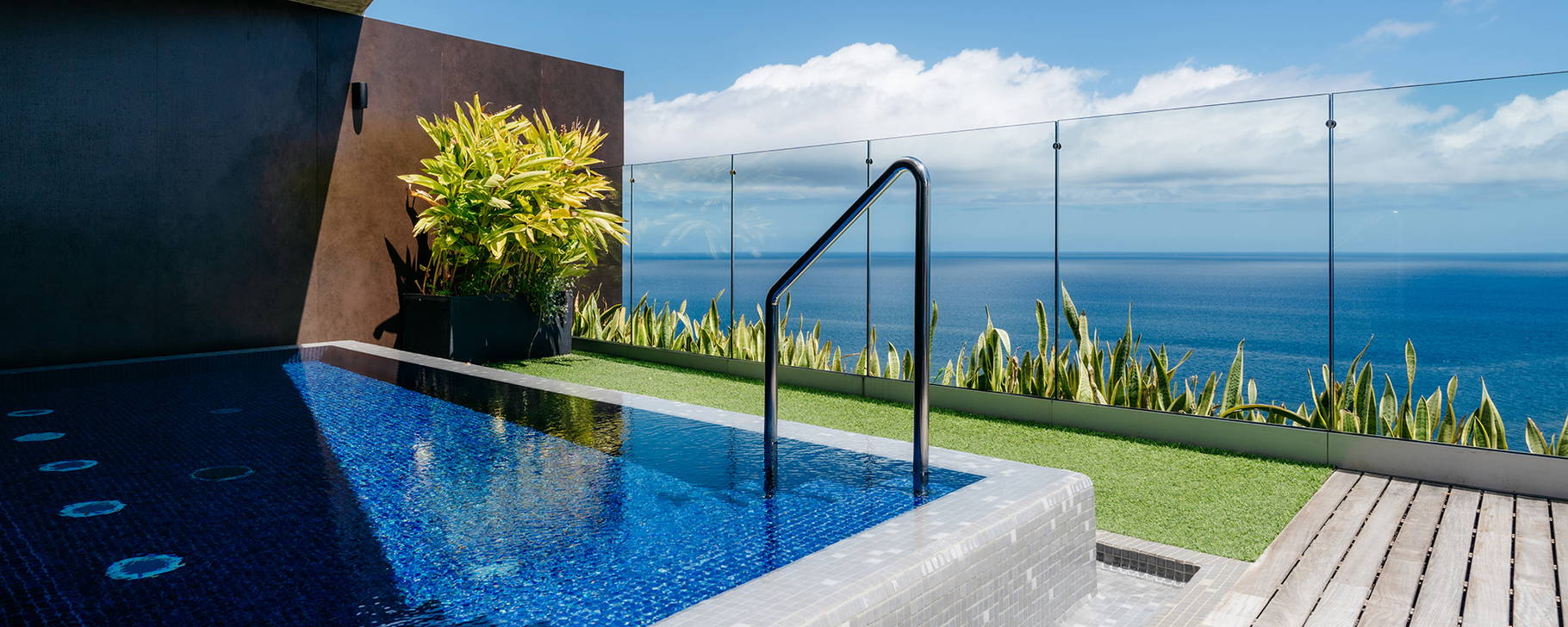 Jet Pool - The Reserve