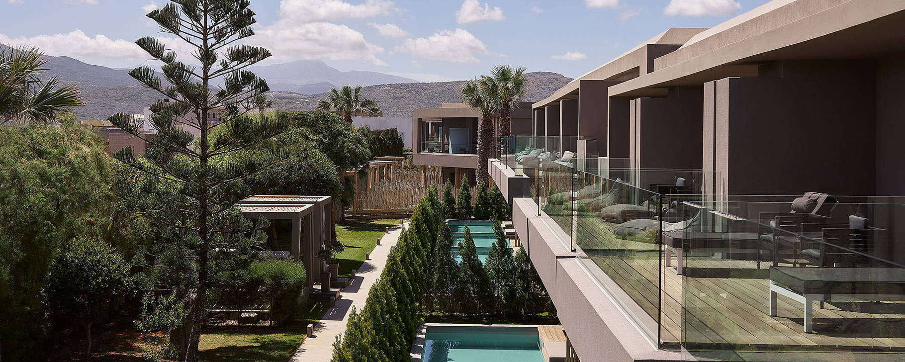 Hotelgebäude - NEMA Design Hotel & Spa