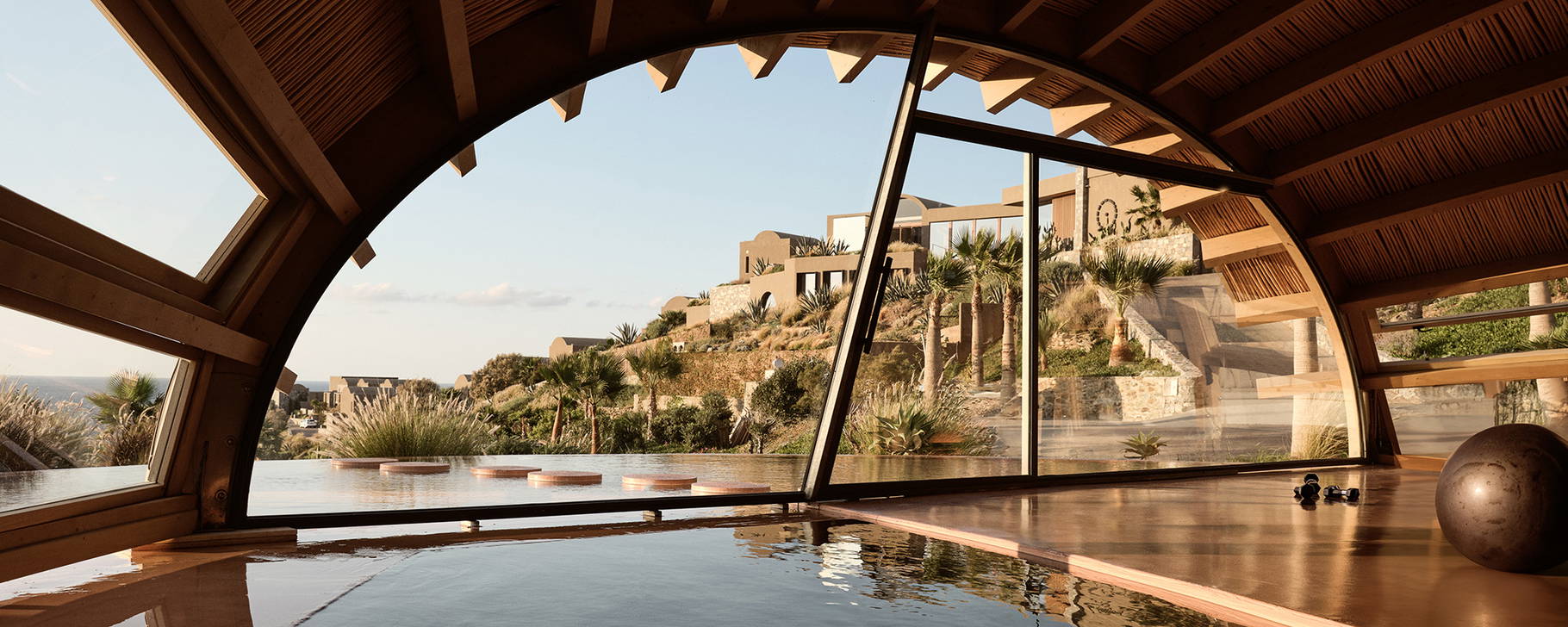 Hotelanlage - Acro Suites