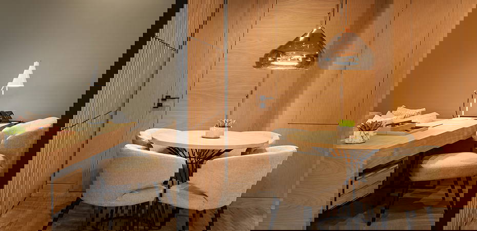 Royal Club Tower Suite - Le Royal Meridien Beach Resort & Spa