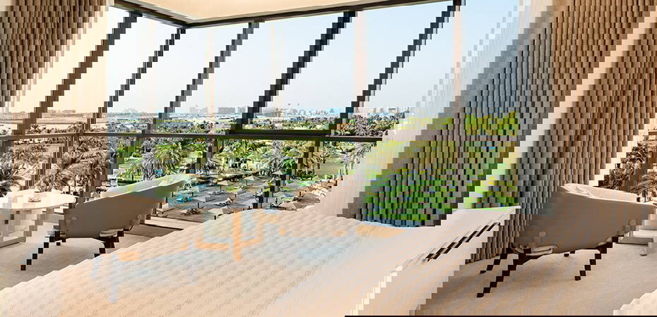 Royal Club Tower Suite - Le Royal Meridien Beach Resort & Spa