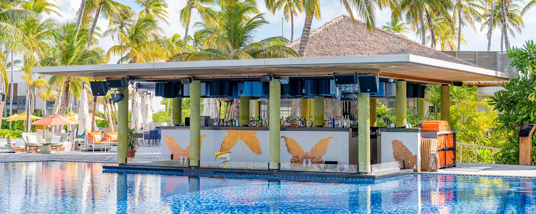 The Elephant and The Butterfly Pool Bar - Hard Rock Hotel Malediven