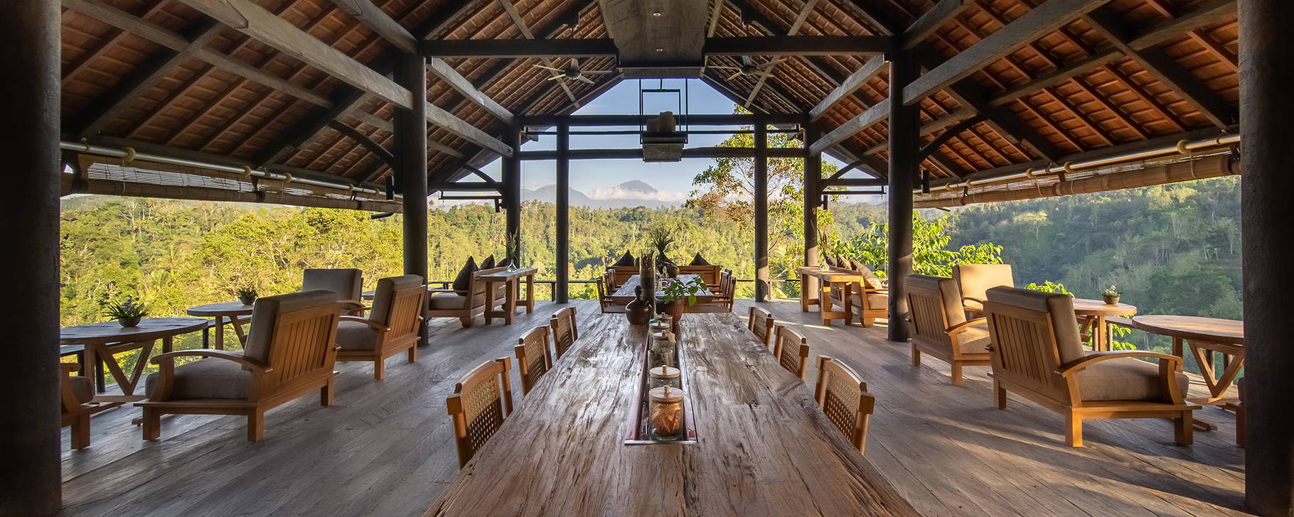 Bar - Buahan, a Banyan Tree Escape