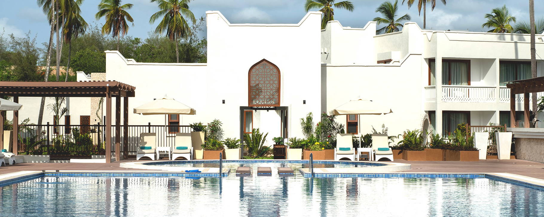 Poolanlage - LUX Marijani Zanzibar
