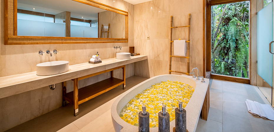 Deluxe Suite with private Hot Tub - Kappa Senses Ubud