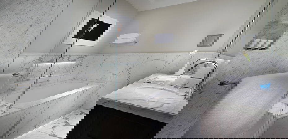 Deluxe Room - Kempinski The Boulevard Dubai