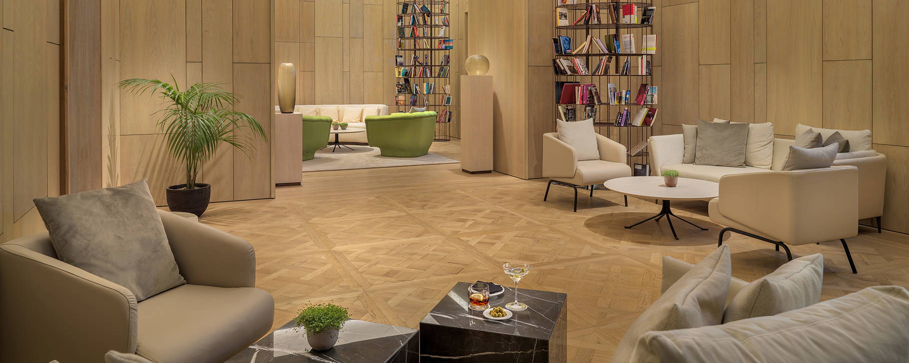 Library - The One Palácio da Anunciada