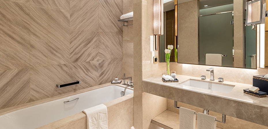 Luxury Sea View Room - Taj Exotica Resort & Spa, The Palm, Dubai