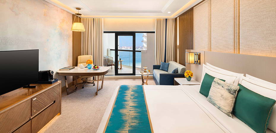 Luxury Sea View Room - Taj Exotica Resort & Spa, The Palm, Dubai