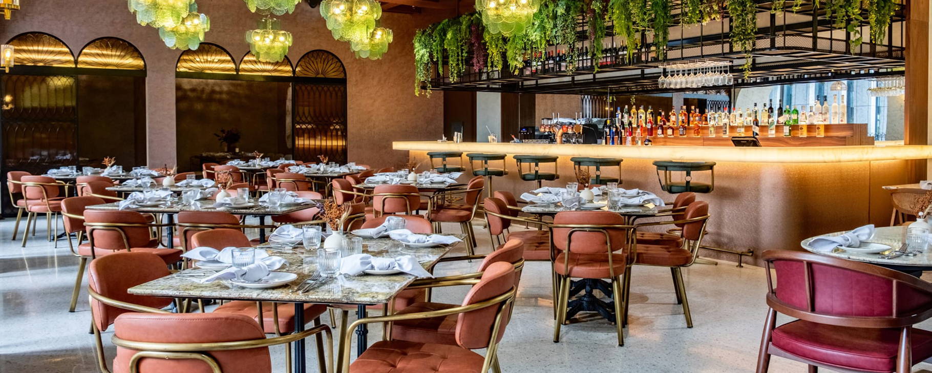 Girl The Goose Restaurant - Anantara Downtown Dubai Hotel