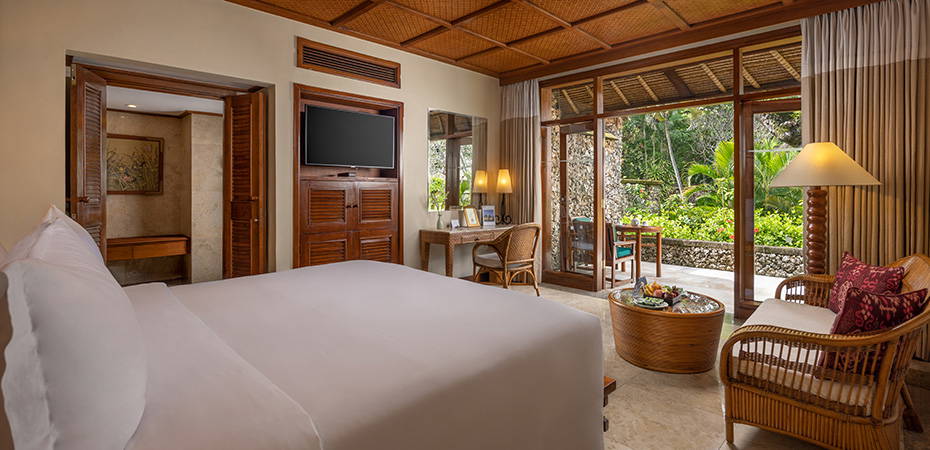 Luxury Lanai Room Garden View - The Oberoi Beach Resort, Bali