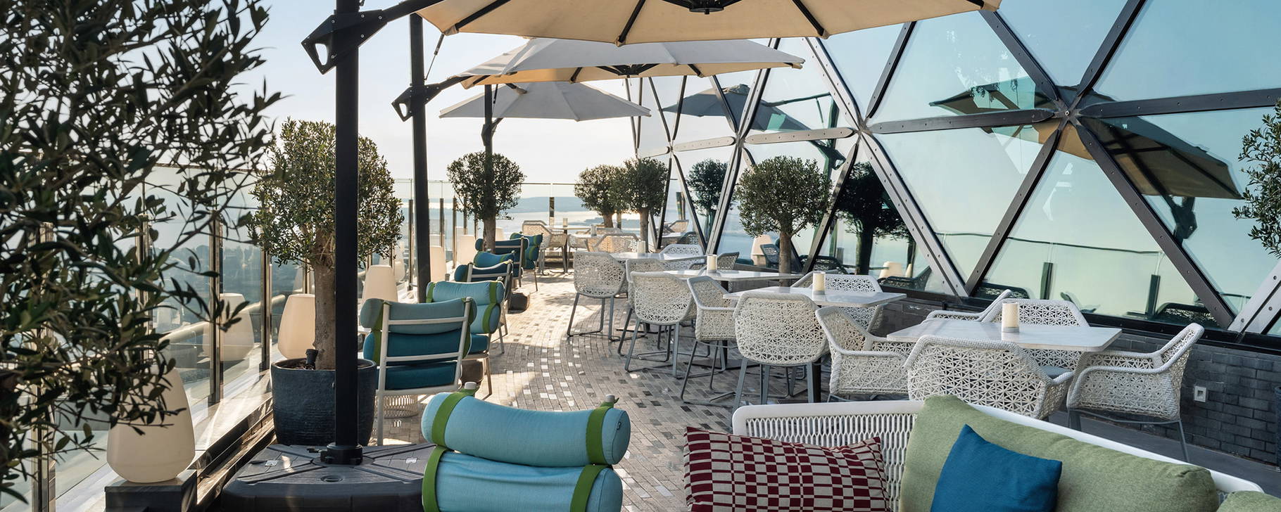Restaurant Terrasse - Andaz Capital Gate, Abu Dhabi, by Hyatt