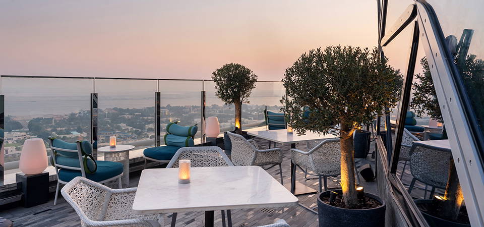 Restaurant Terrasse - Andaz Capital Gate, Abu Dhabi, by Hyatt