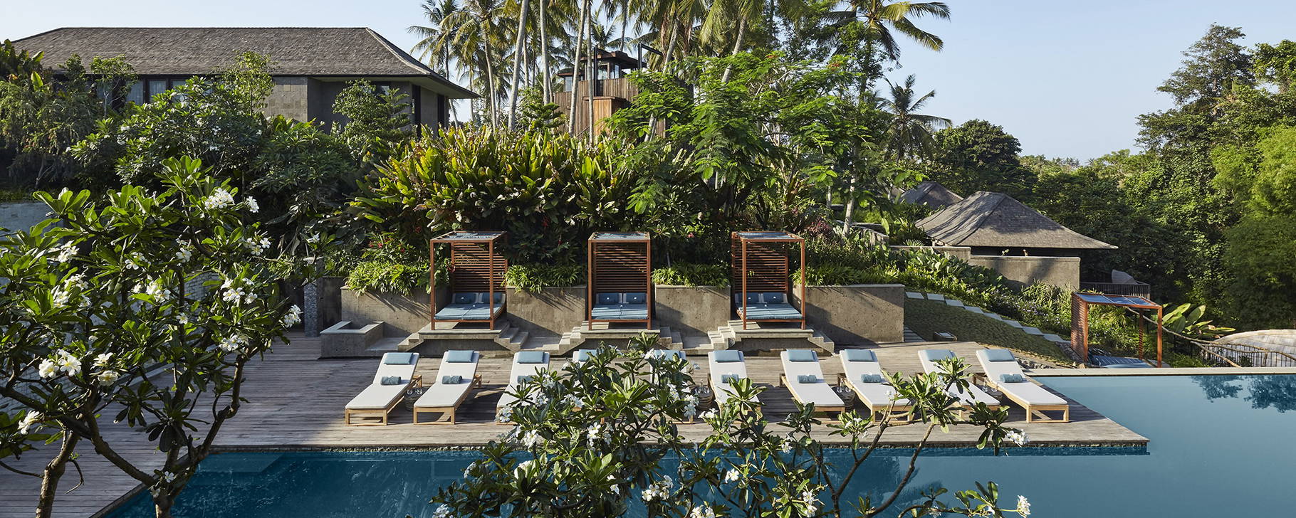 Poolanlage - Nirjhara