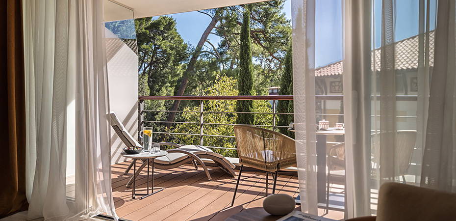 Premium Room Park Side - Boutique Hotel Alhambra, an SLH Hotel