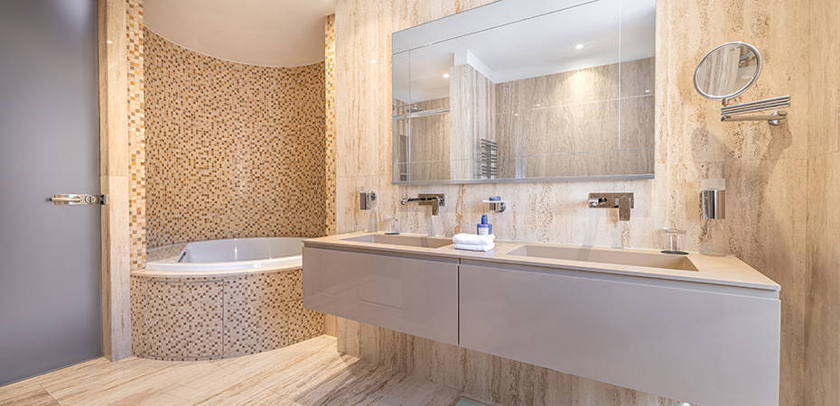 Luxury Suite - Boutique Hotel Alhambra, an SLH Hotel