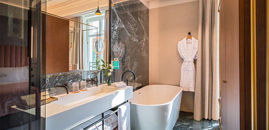 Deluxe Plus Room - Palacio Gran Vía, a Royal Hideaway Hotel