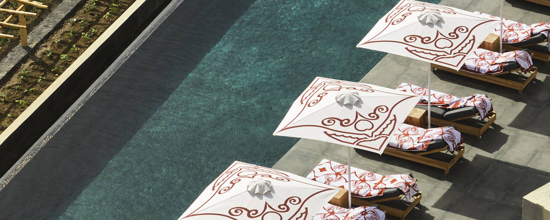 Poolanlage - Andronis Concept Wellness Resort