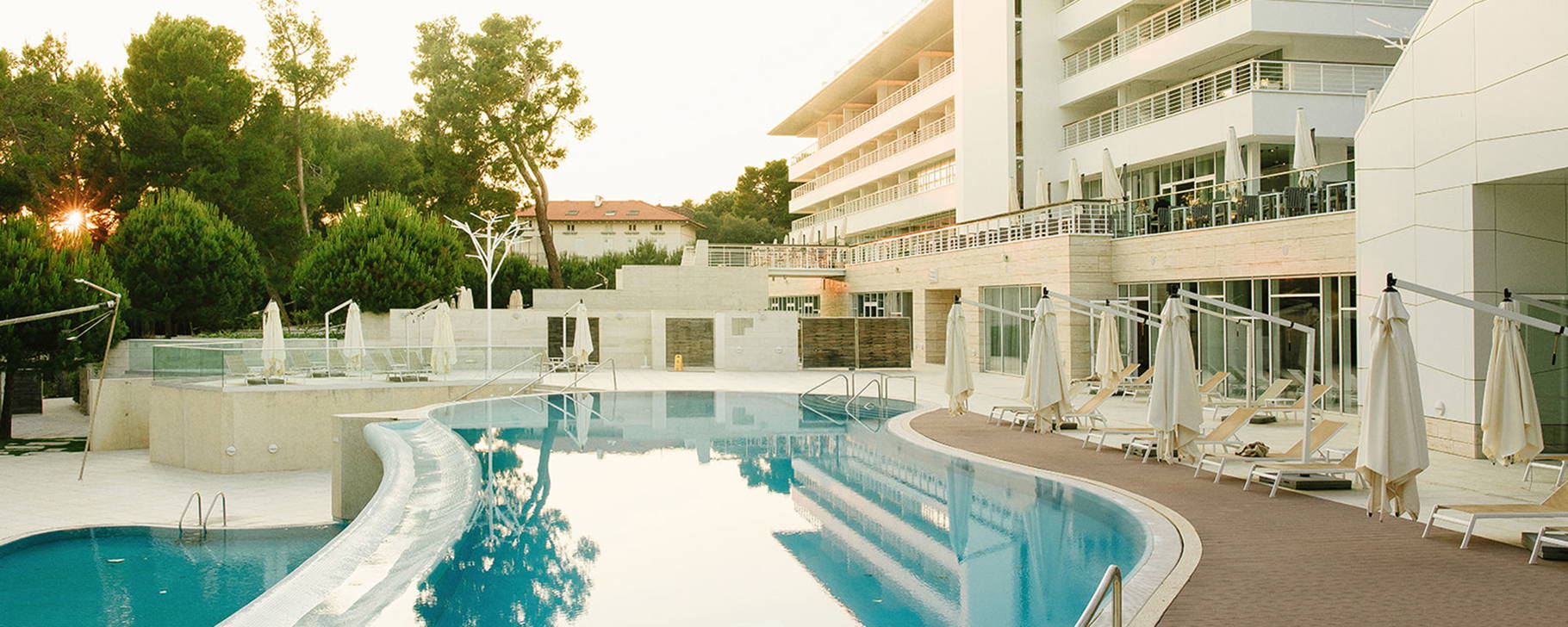 Pool - Hotel Bellevue