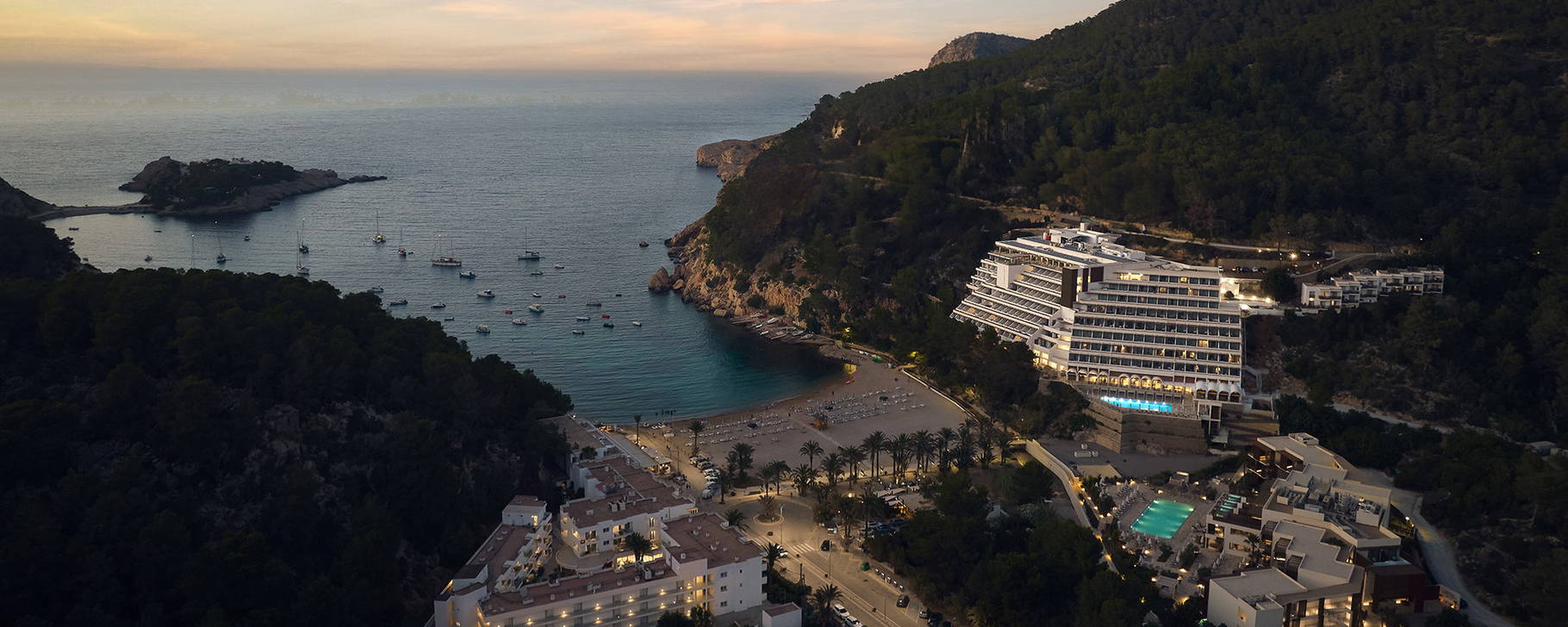 Strand - Cala San Miguel Ibiza Resort, Curio Collection by Hilton