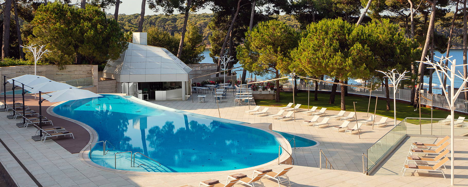 Poolanlage - Hotel Bellevue