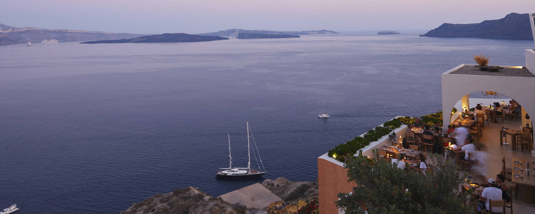 Miltos Restaurant - Andronis Luxury Suites