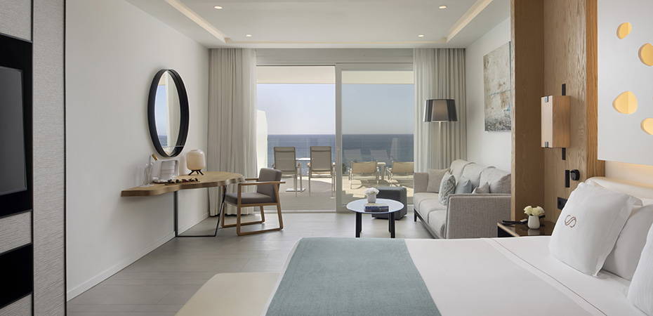 Junior Suite Ocean Front with Hot Tub - Royal Hideaway Corales Beach - Adults Only