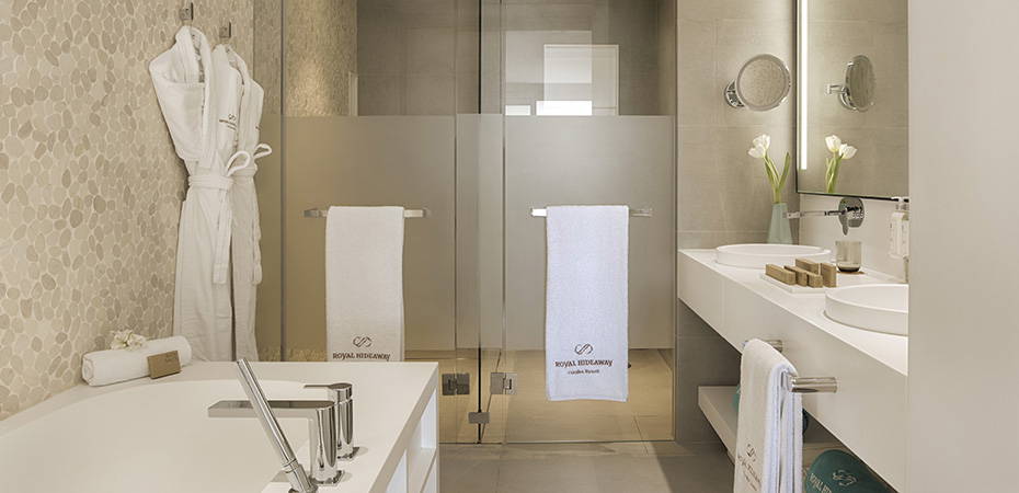 Duplex Villa Suite 2 Bedrooms with Pool - Royal Hideaway Corales Suites