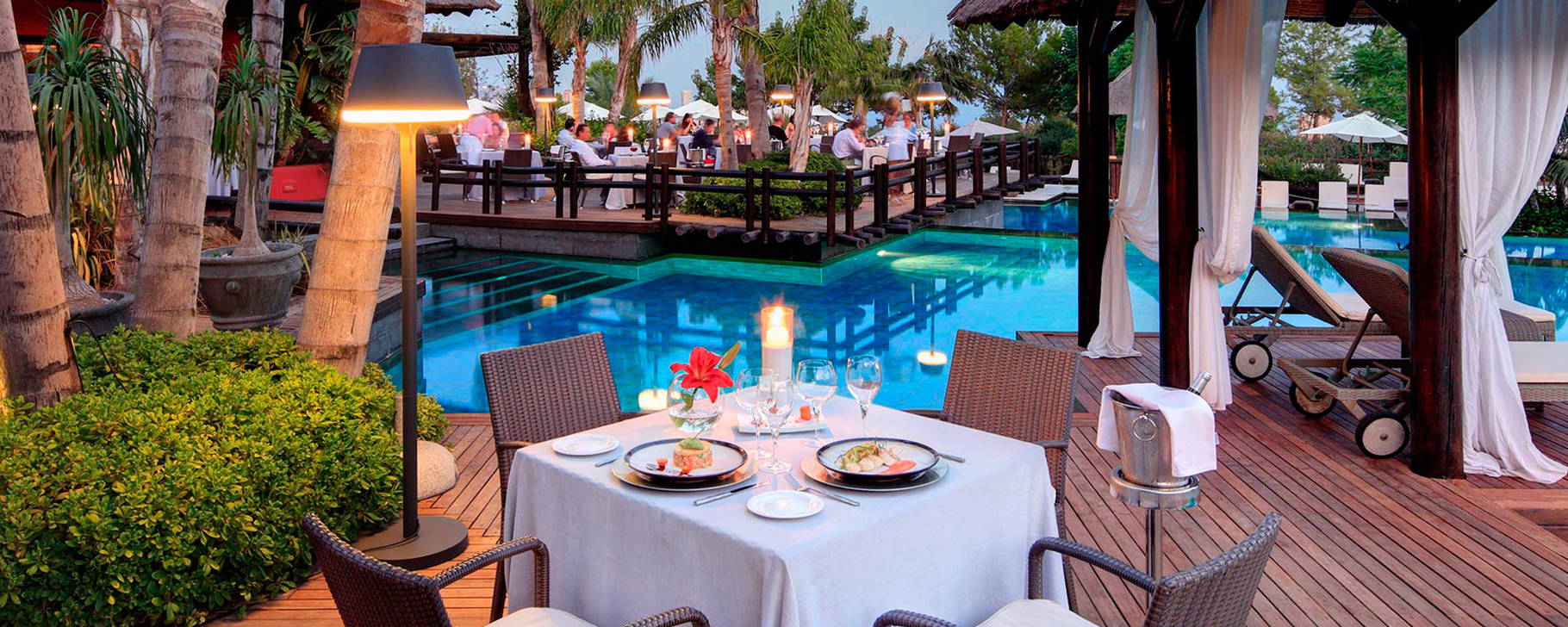 The Island Restaurant - Asia Gardens Hotel & Thai Spa