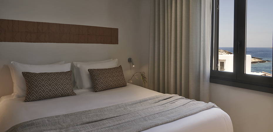 Essence Suite - Andronis Minois
