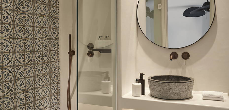Essence Suite - Andronis Minois