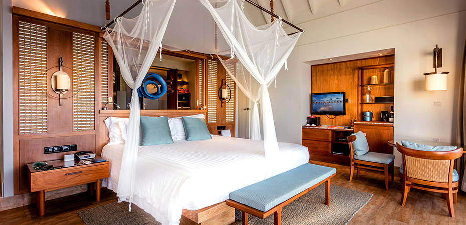 Reethi Muraka Overwater Villa - Machchafushi Island Resort & Spa Maldives, The Centara Collection